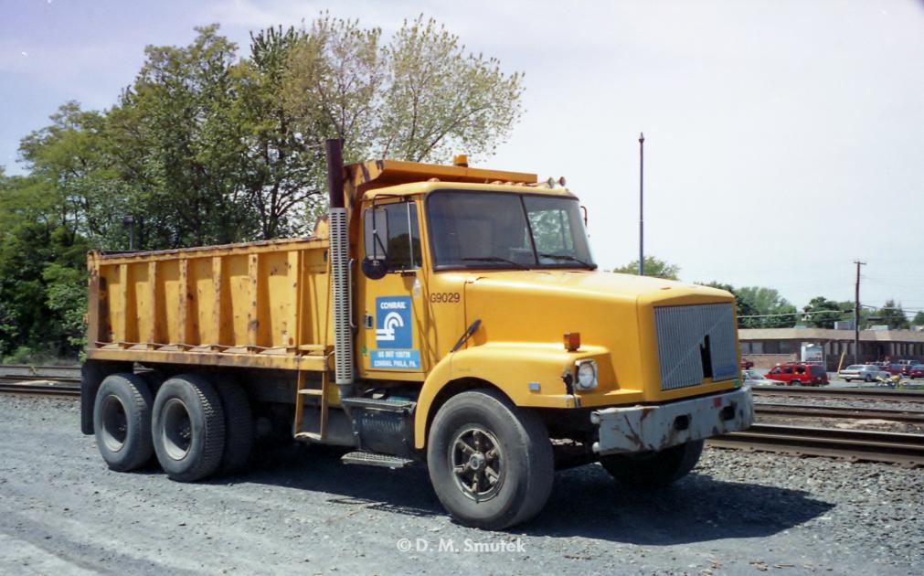 CR Dump Truck G9029 Kingston, NY May 1999 Conrail Photo Archive